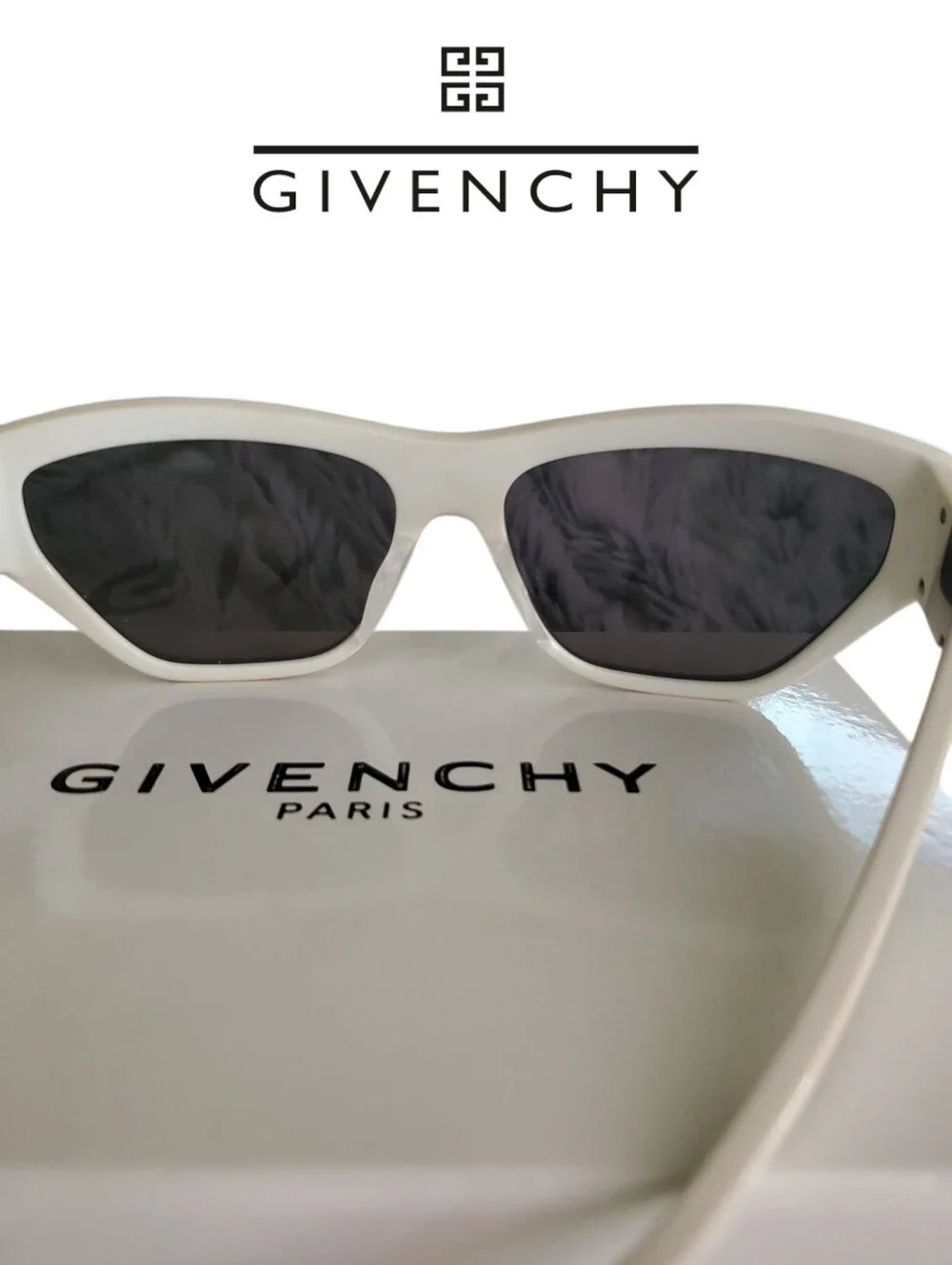 Givenchy 4g gv40045i